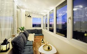 The Dream Apartment - Near Radisson Hotel